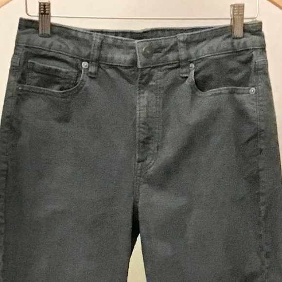 American Eagle 6 Mom Straight Jean Corduroy Stretch Green High Rise Cropped - Picture 4 of 9